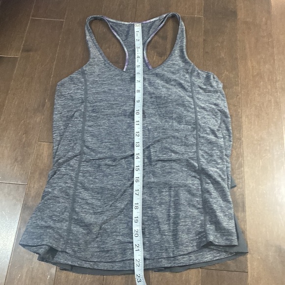Lululemon heathered grey tank top with ruffle detail on back fit 6/8 - Picture 5 of 5